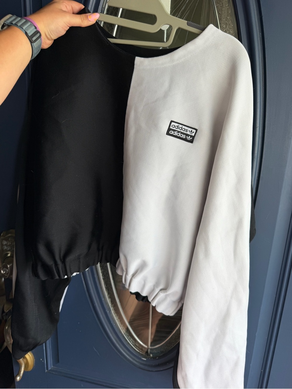 adidas originals Black & White Colorblock cinch Cropped Crewneck - Picture 3 of 4
